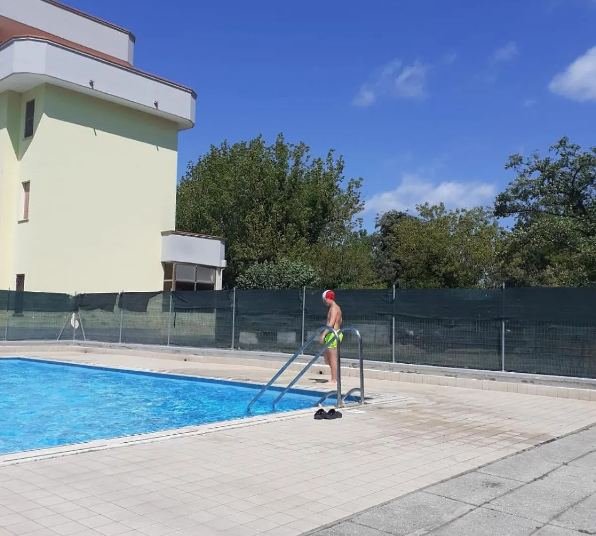 Ferienwohnung Cosimo & Tina House Lido delle Nazioni Apartment